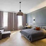Luxurious Flat In City Center