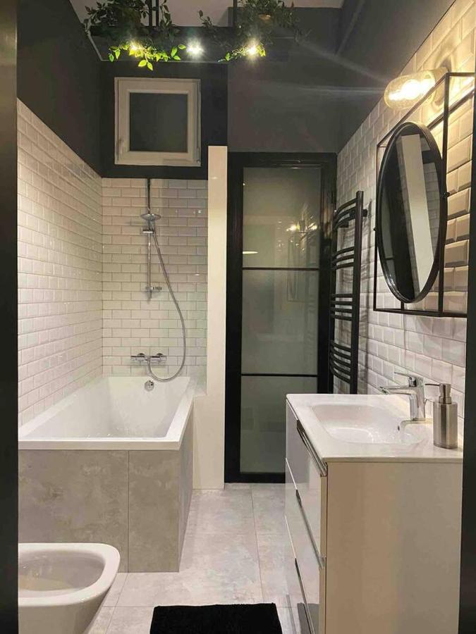 Luxurious Flat In Center Appartamento